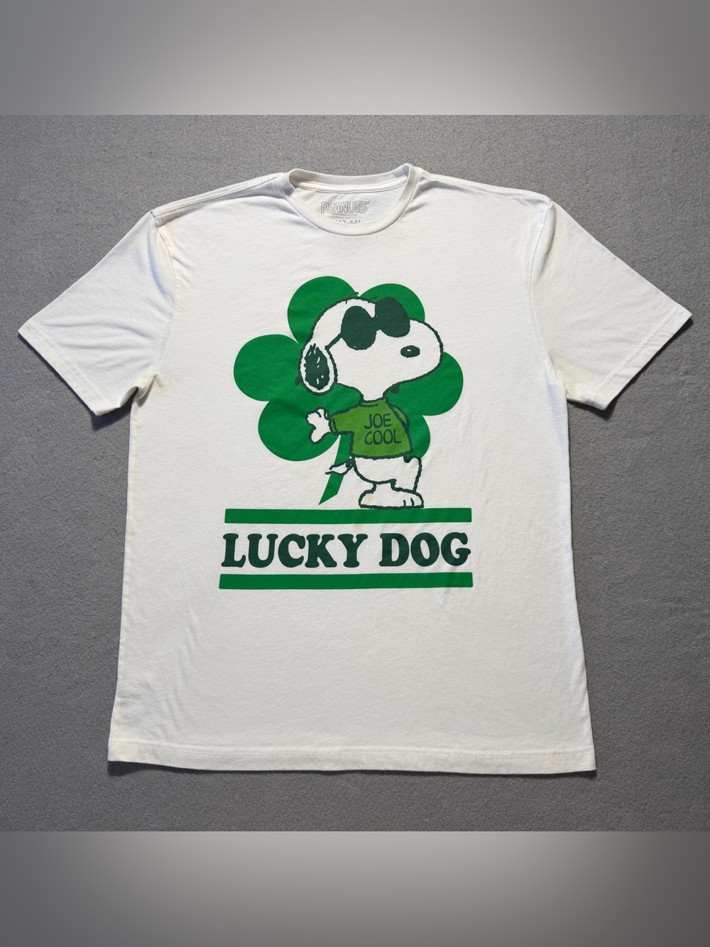 Peanuts Snoopy Lucky Dog T-Shirt Men’s Large White Four Leaf Clover Tee